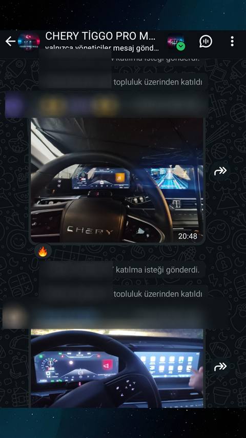 WhatsApp topluluk sohbetinde katilma bildirimleri arasinda paylasilmis, direksiyon ve dijital gosterge/multimedya ekranlarini gosteren iki arac ic mekan fotografi bulunuyor.