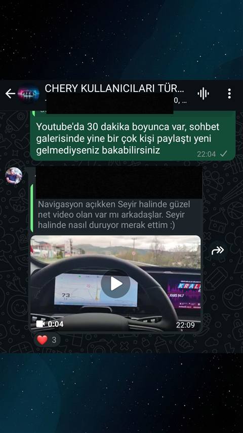 WhatsApp grubunda YouTube ve sohbet galerisi paylasimi ile navigasyon ekraninin arac icinden seyir halinde nasil gorundugunu gosteren bir video paylasilmis.