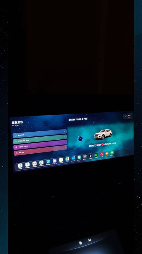 Chery Tiggo 8 Pro aracina ait kisisellestirilmis multimedya ekraninin ana menu ekran goruntusu.